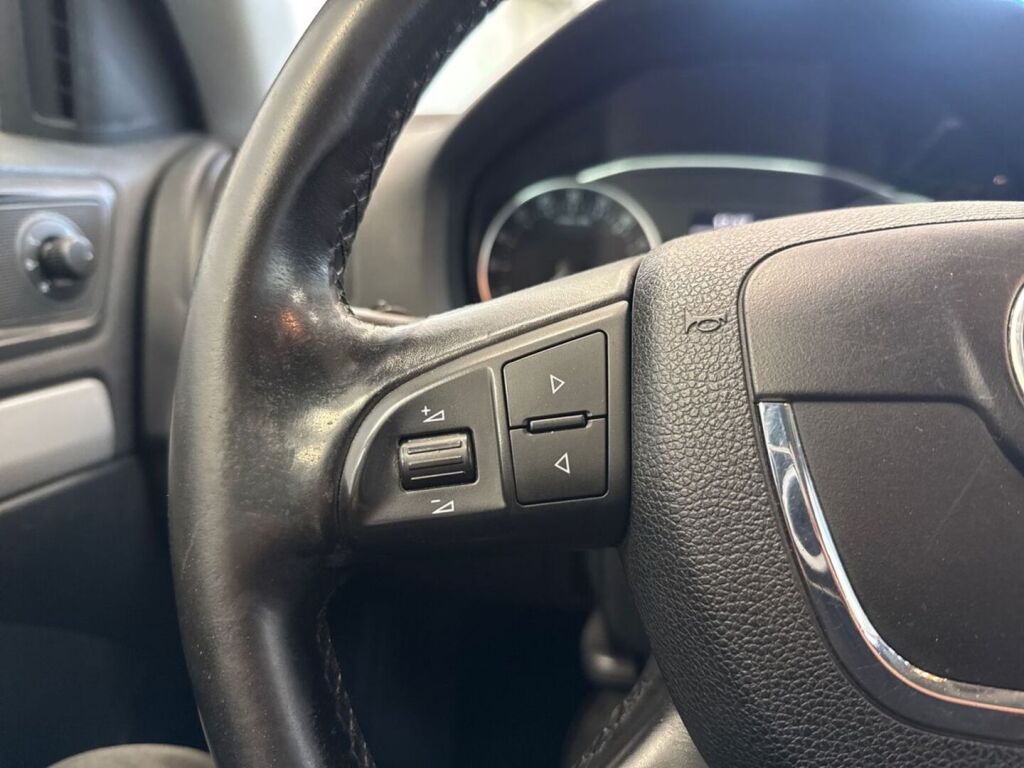 Skoda Octavia 2012 Punainen