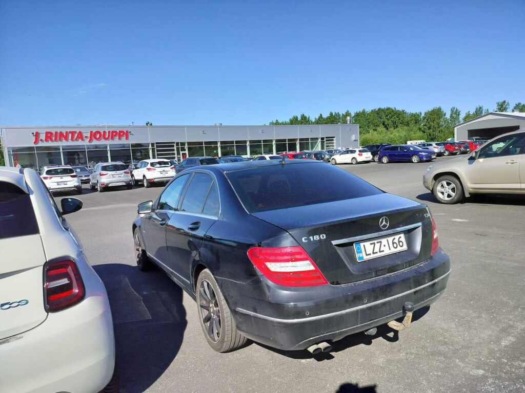 Mercedes-Benz C 2012 Musta