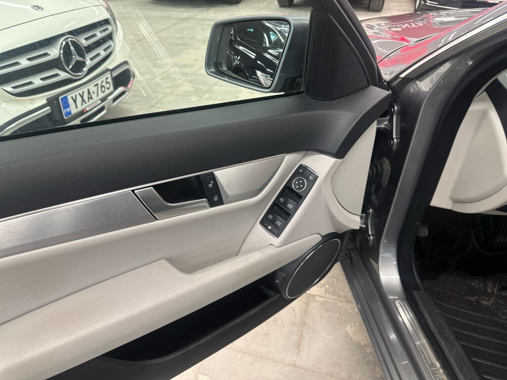 Mercedes-Benz C 2012 Harmaa