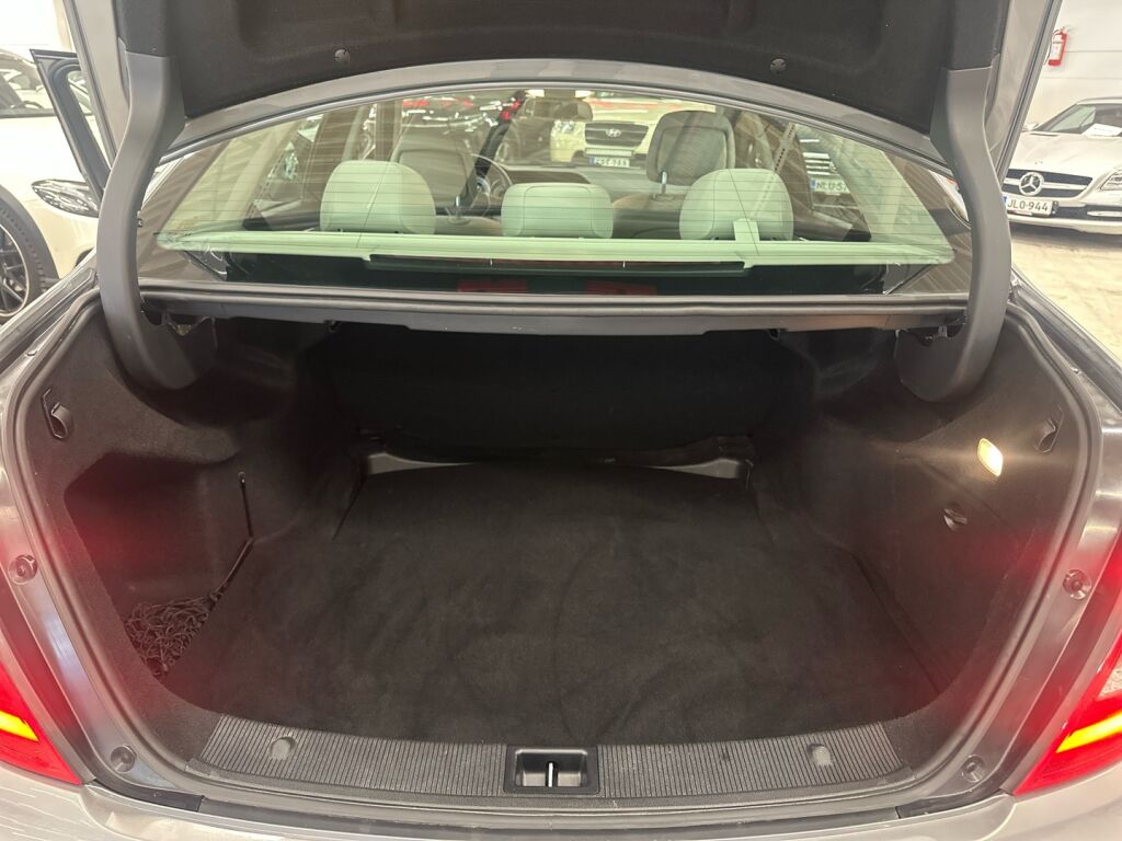 Mercedes-Benz C 2012 Harmaa