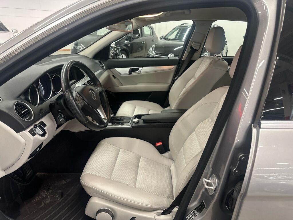 Mercedes-Benz C 2012 Harmaa