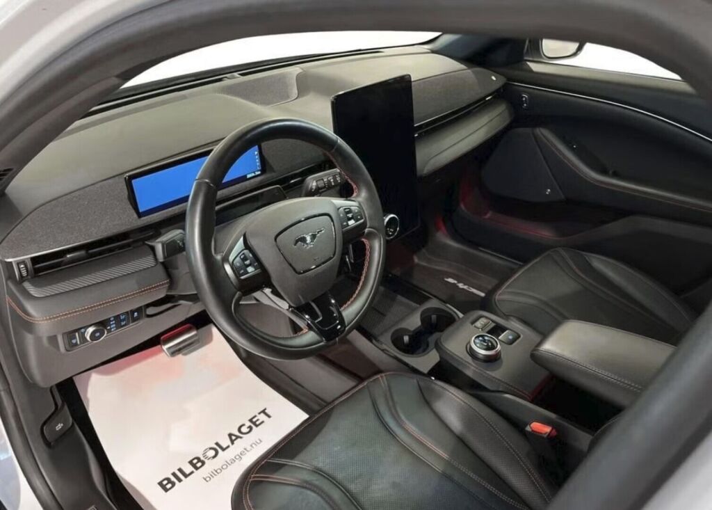 Ford Mustang Mach-E 2022 Valkoinen