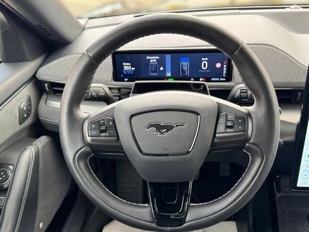 Ford Mustang Mach-E 2022 