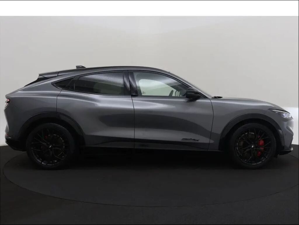 Ford Mustang Mach-E 2021 