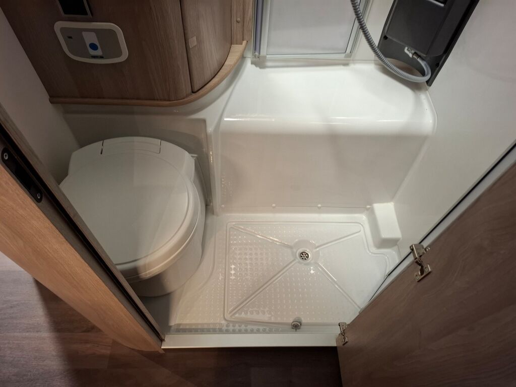 Kabe Travel Master Classic 740 LGB 2025 