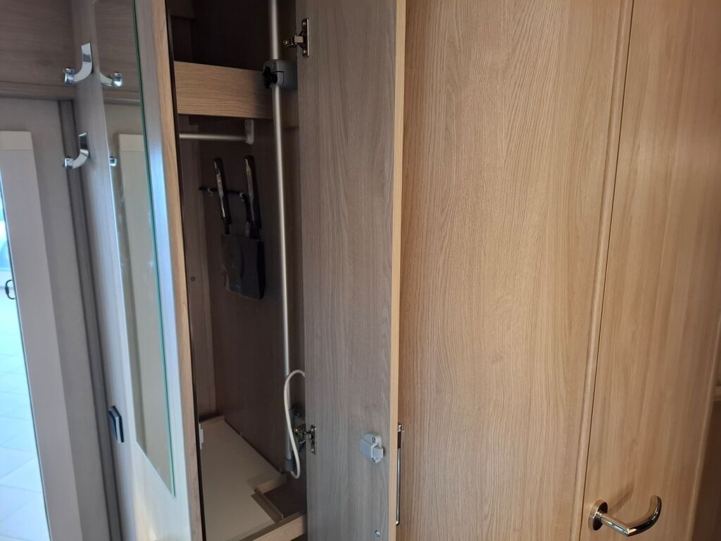 Kabe Travel Master Classic 740 LGB 2025 