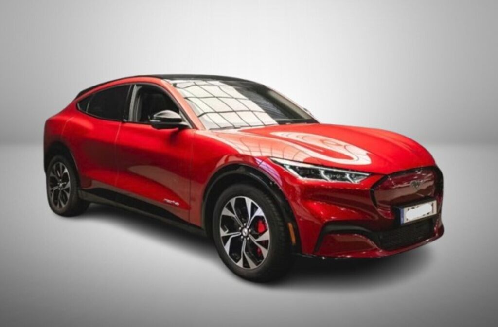 Ford Mustang Mach-E 2021 Punainen