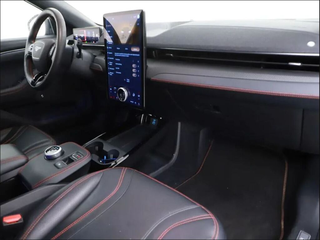 Ford Mustang Mach-E 2022 