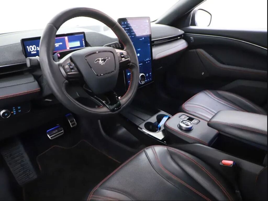 Ford Mustang Mach-E 2022 