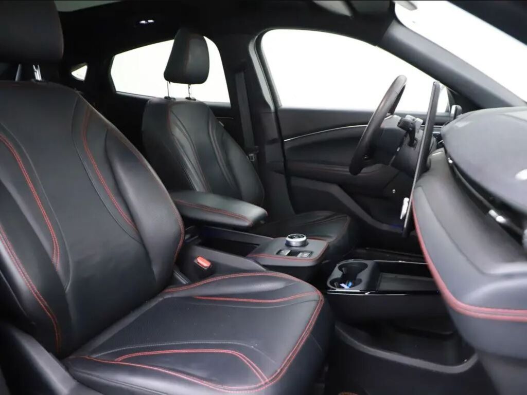 Ford Mustang Mach-E 2022 