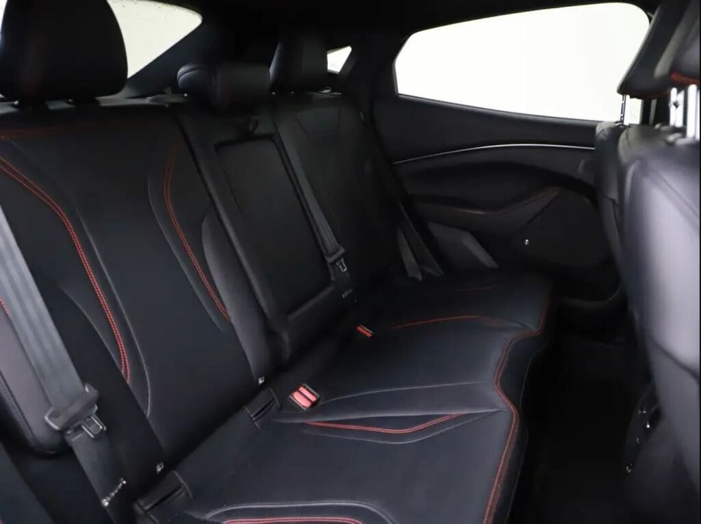 Ford Mustang Mach-E 2022 