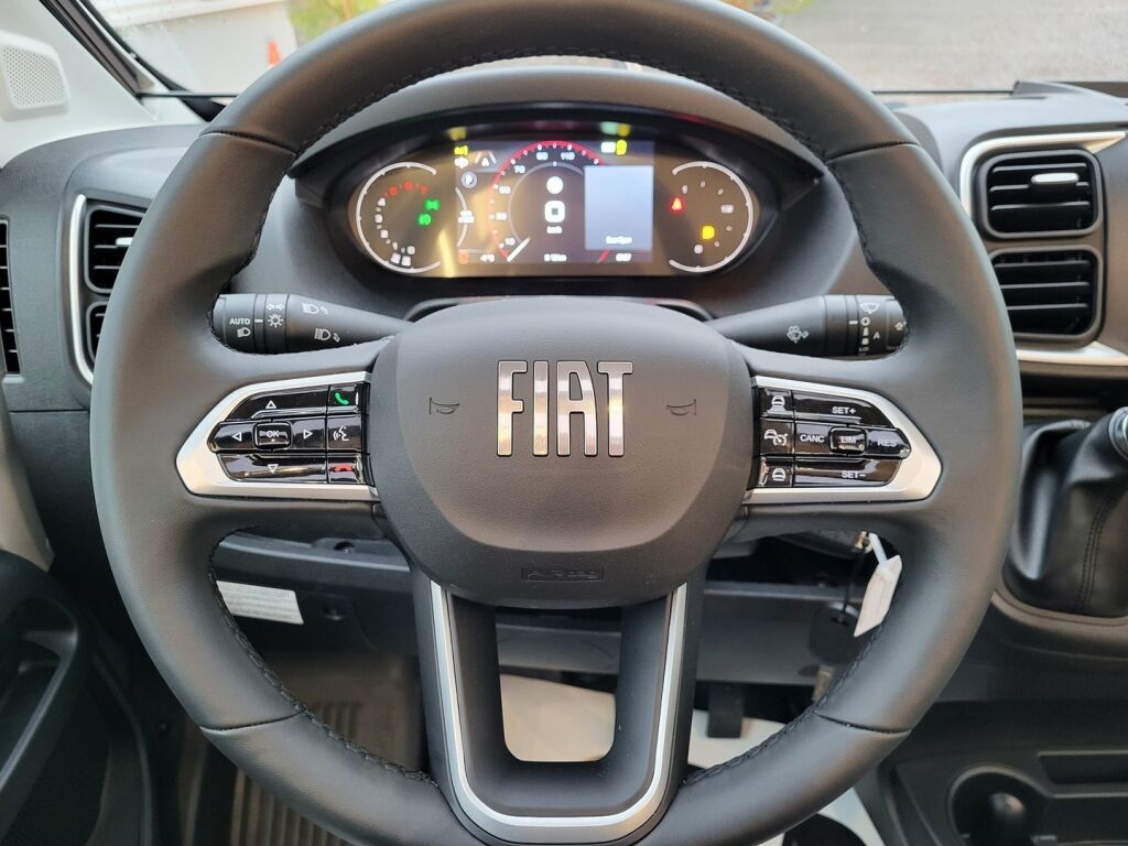 Adria CORAL SUPREME 670 DL 2025 Harmaa