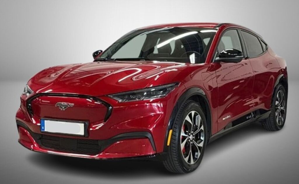 Ford Mustang Mach-E 2021 Punainen