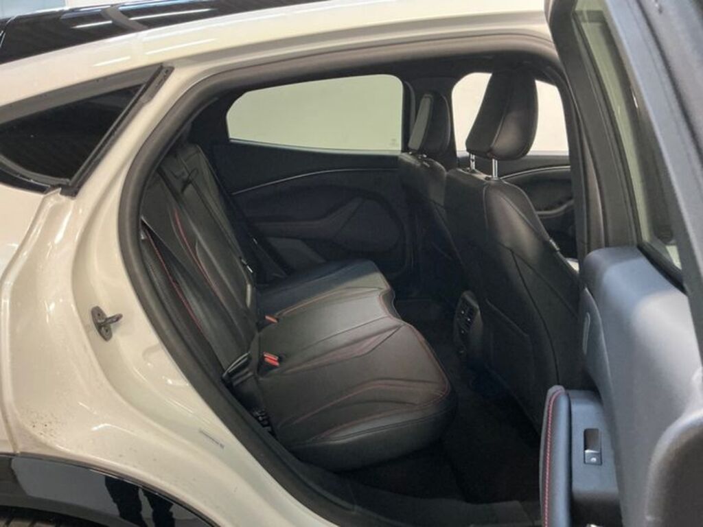 Ford Mustang Mach-E 2023 