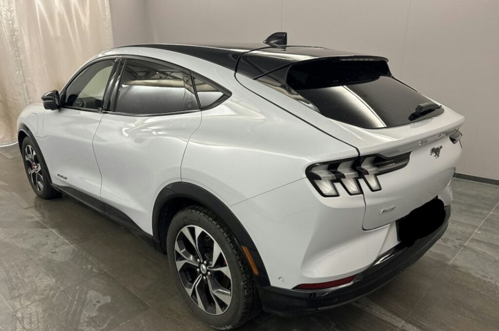 Ford Mustang Mach-E 2022 