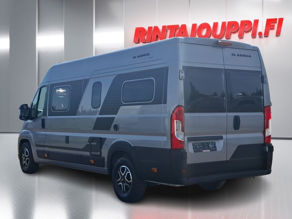 Adria TWIN SUPREME 640 SLB 2025 Harmaa