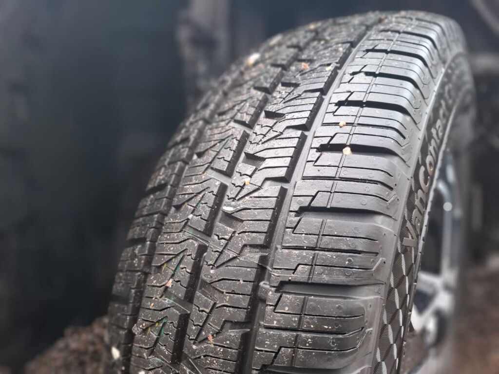 Adria TWIN SUPREME 640 SLB 2025 Harmaa