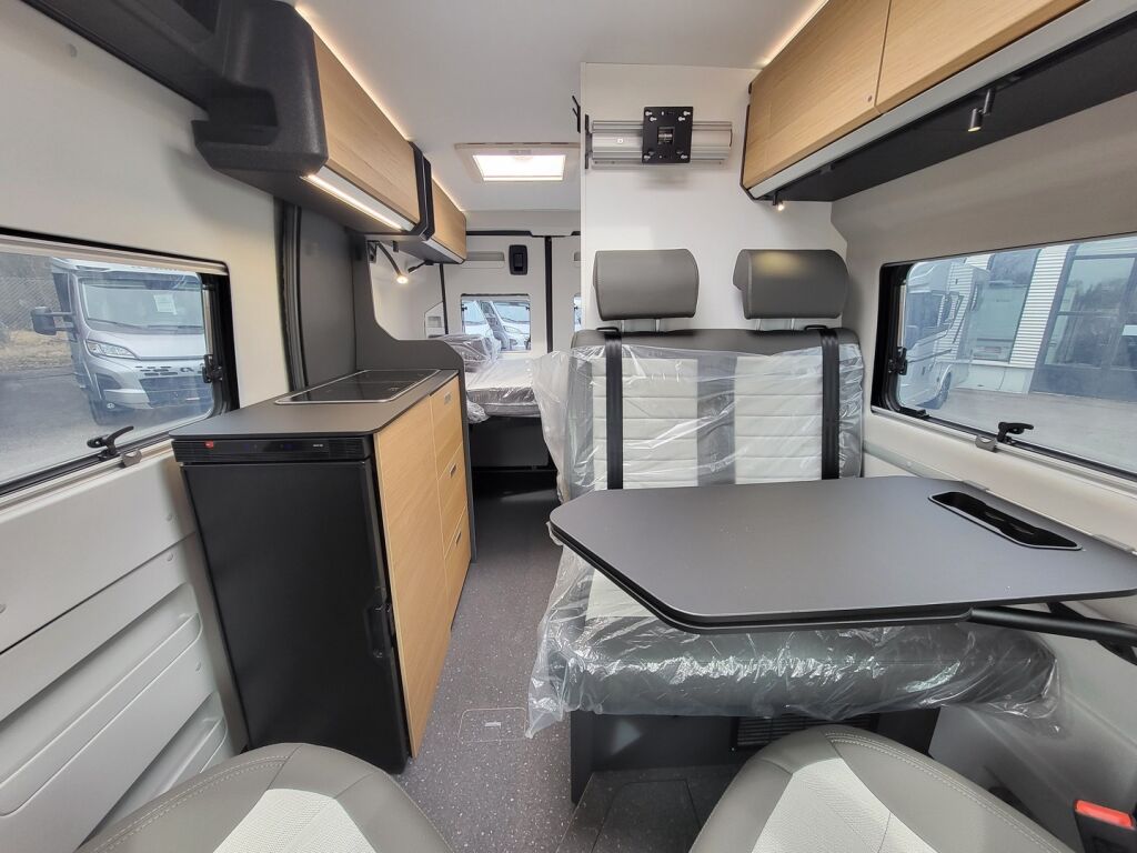 Adria TWIN 540 SPB 2025 Musta