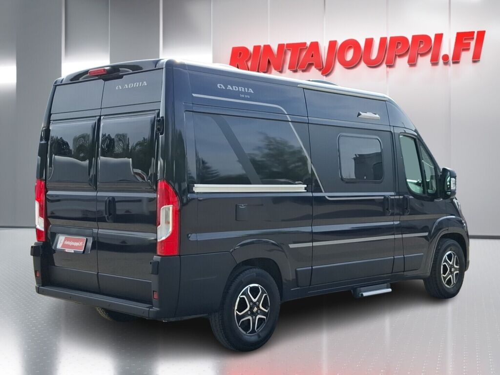 Adria TWIN 540 SPB 2025 Musta