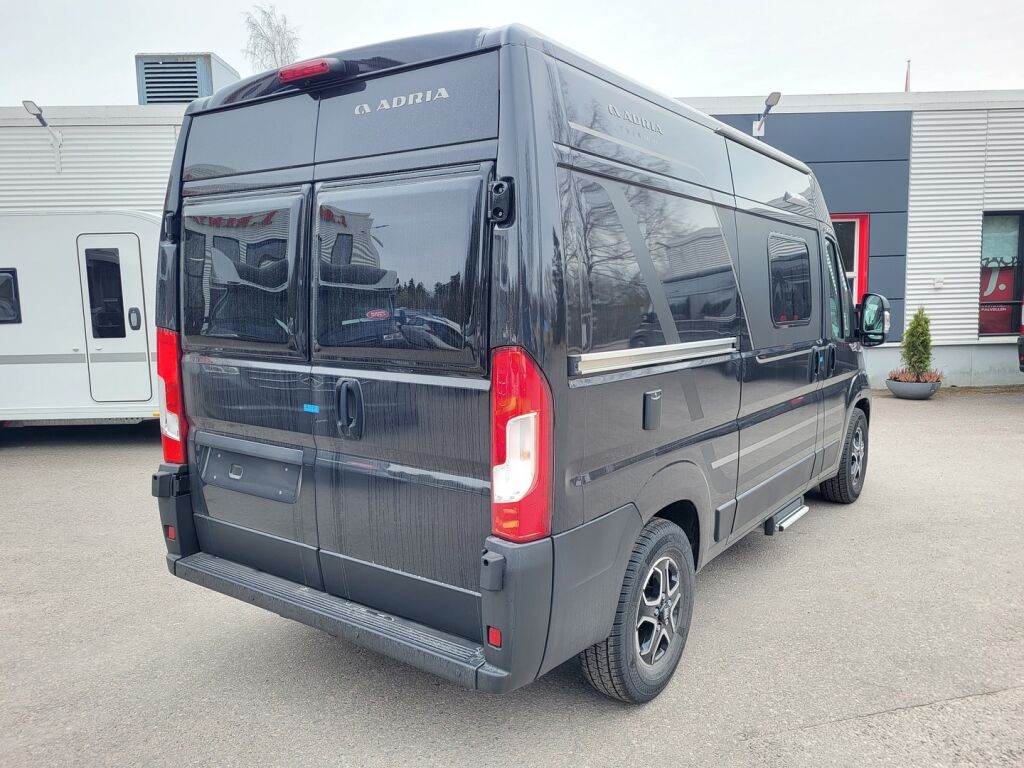 Adria TWIN 540 SPB 2025 Musta