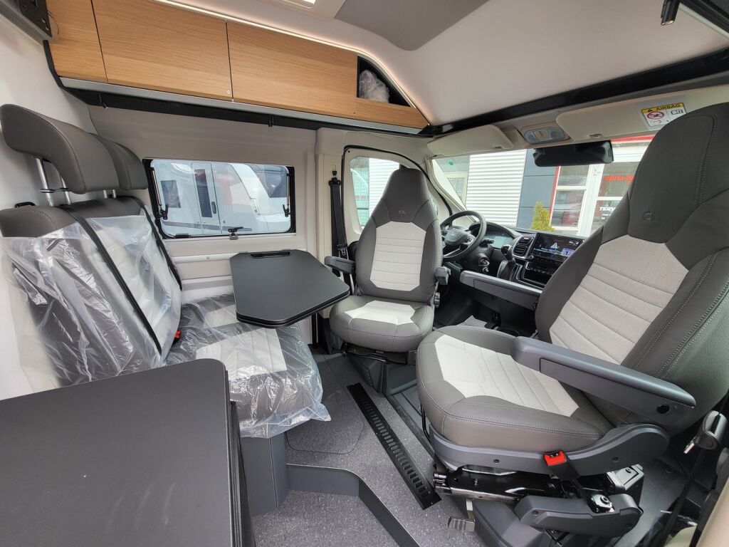 Adria TWIN 540 SPB 2025 Musta