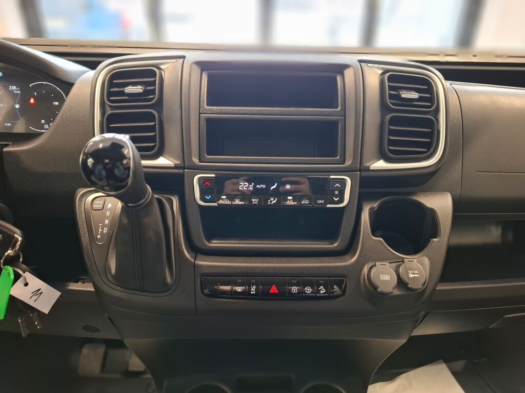 Adria TWIN 640 SGX 2025 Harmaa