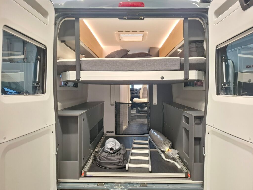 Adria TWIN 640 SGX 2025 Harmaa