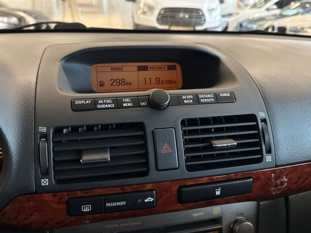 Toyota Avensis 2006 Hopea
