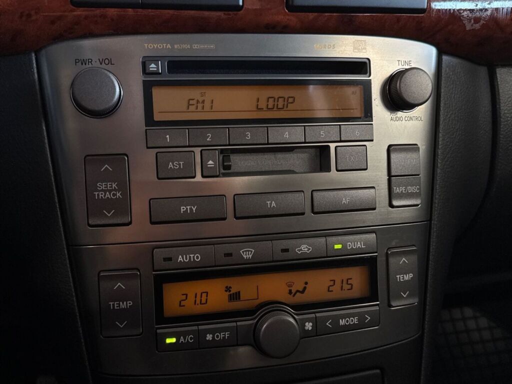 Toyota Avensis 2006 Hopea