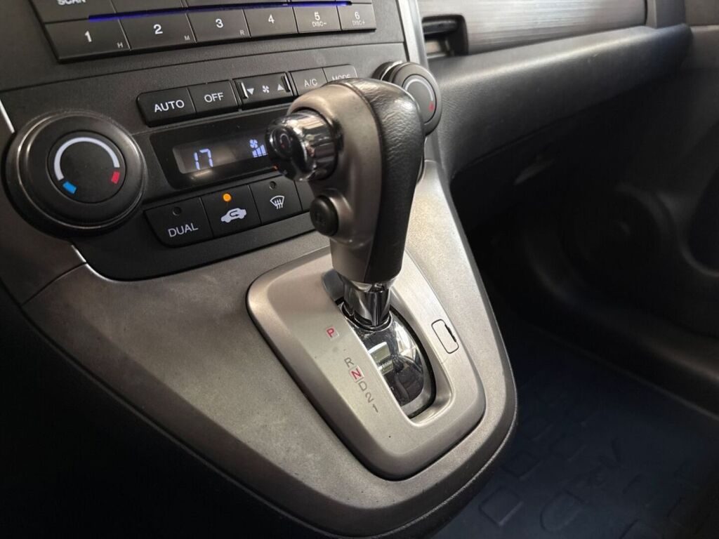 Honda CR-V 2007 Musta
