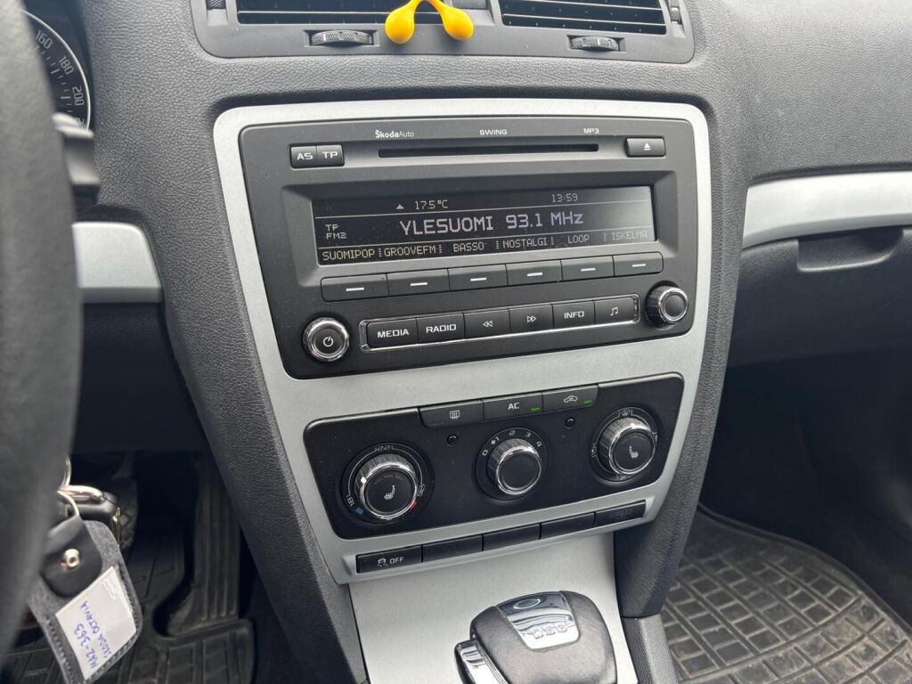 Skoda Octavia 2010 Punainen