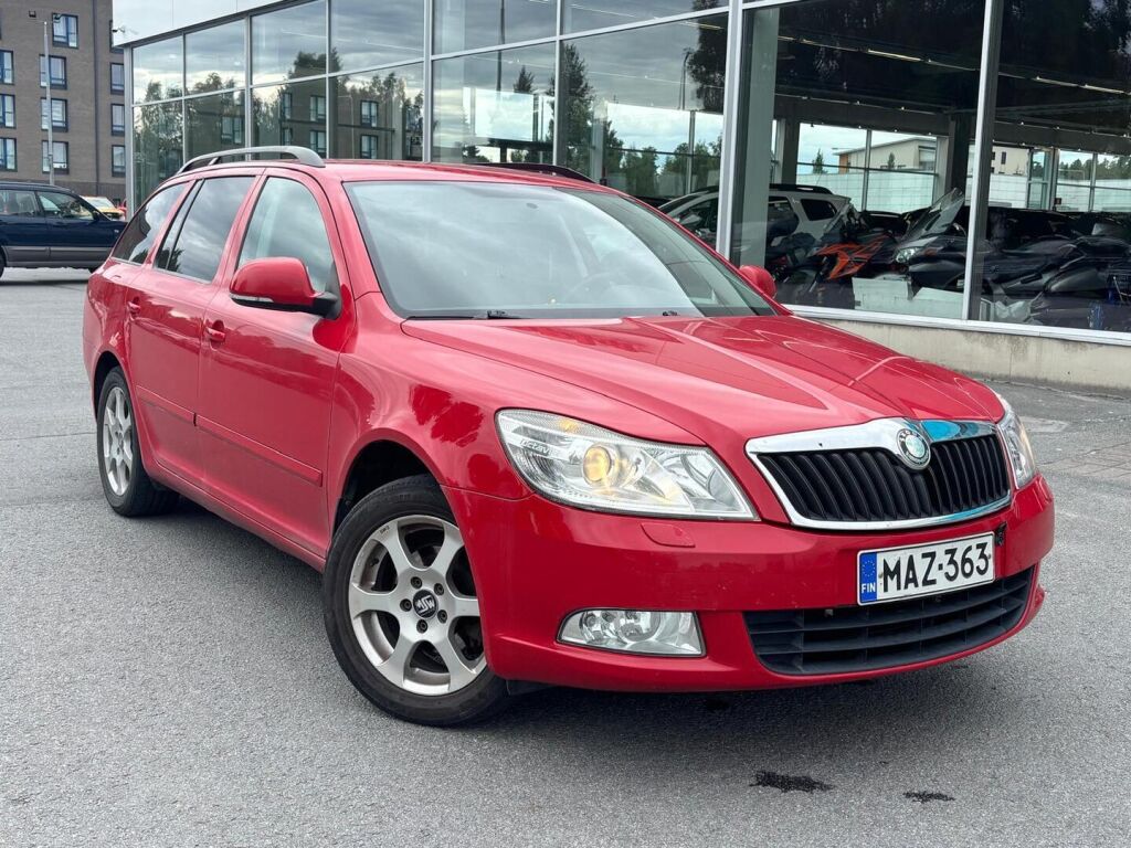 Skoda Octavia 2010 Punainen