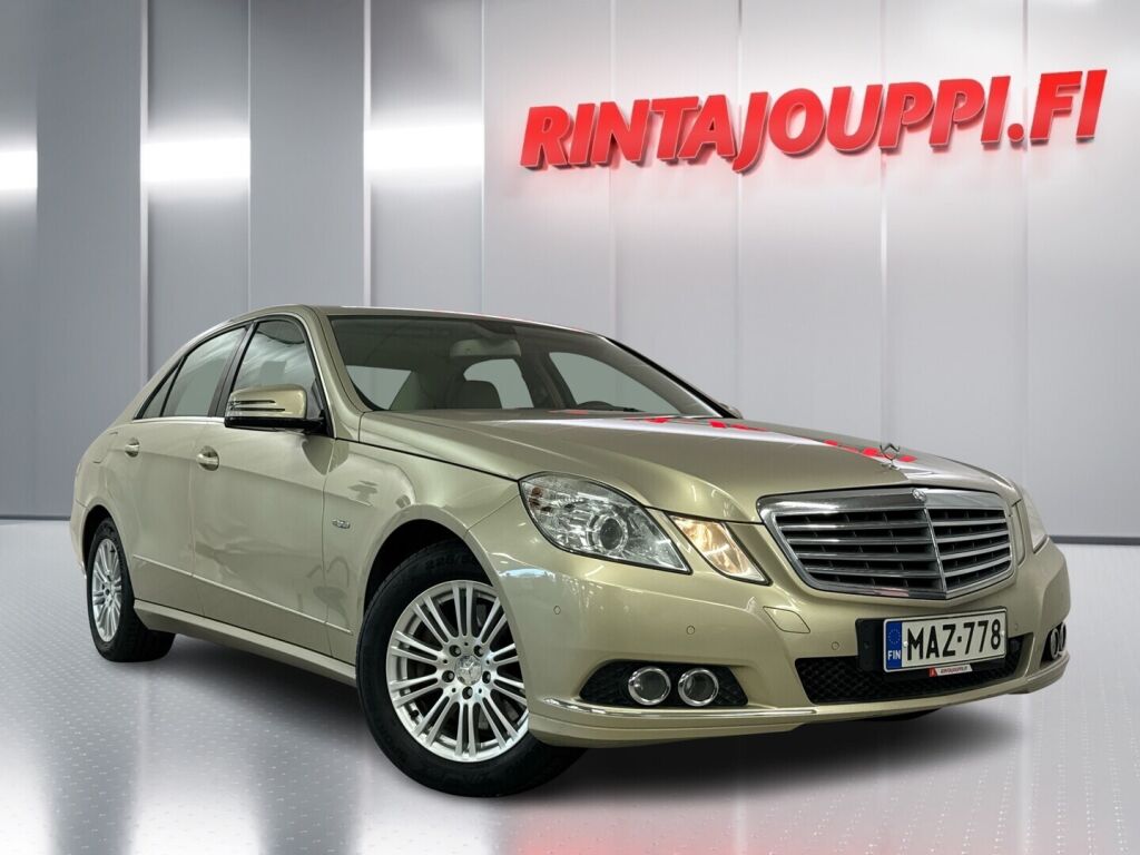 Mercedes-Benz E 2010 Ruskea (beige)