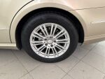 Mercedes-Benz E 2010 Ruskea (beige)