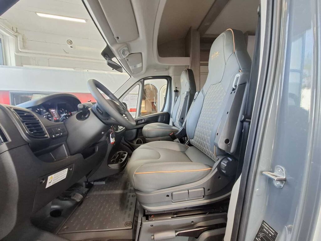 Bürstner Lyseo Time T 690 G SkyLine Edition 2025 Harmaa