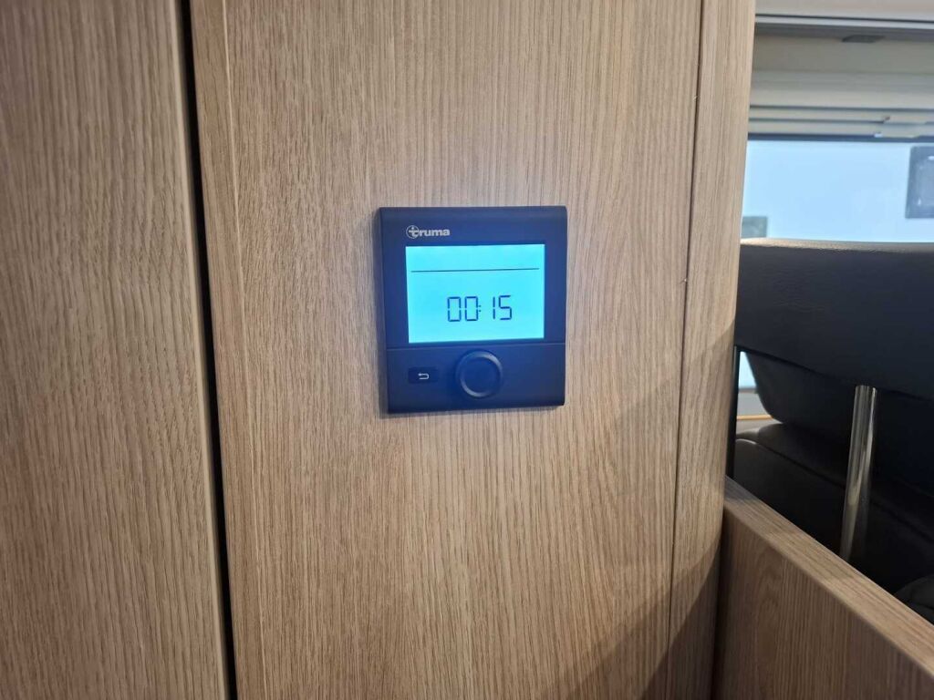 Bürstner Lyseo Time T 690 G SkyLine Edition 2025 Harmaa