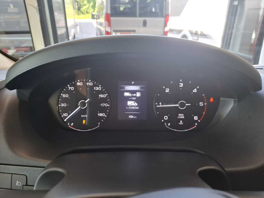 Bürstner Lyseo Time T 690 G SkyLine Edition 2025 Harmaa