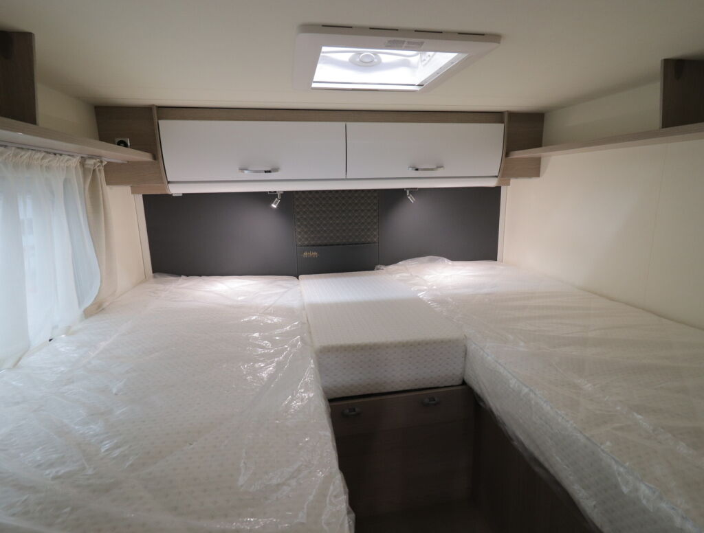 Bürstner Lyseo Time T690 G Skyline Edition 2025 Harmaa