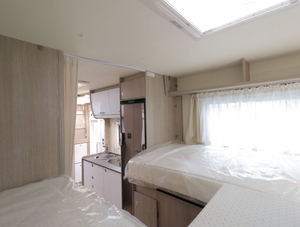 Bürstner Lyseo Time T690 G Skyline Edition 2025 Harmaa