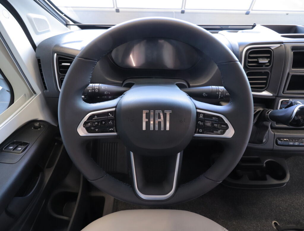 Adria CORAL SUPREME 670 DL 2025 Y