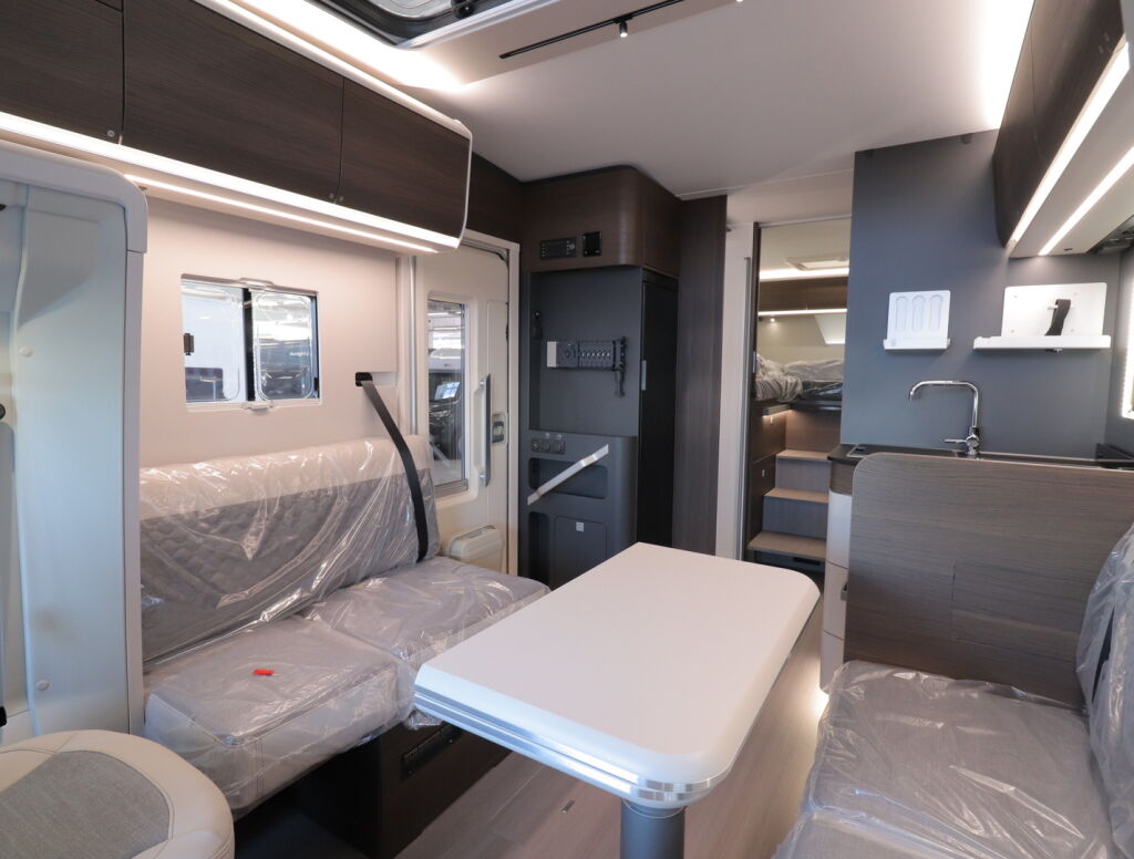 Adria CORAL SUPREME 670 DL 2025 Y