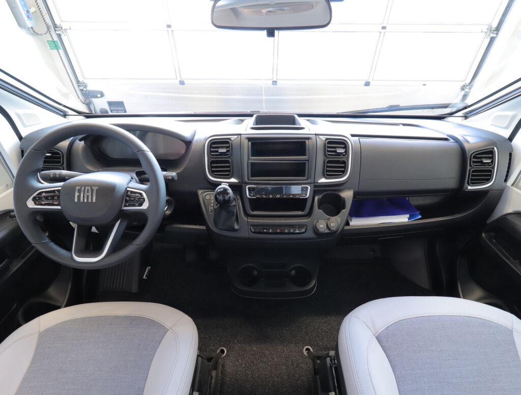 Adria CORAL SUPREME 670 DL 2025 Y