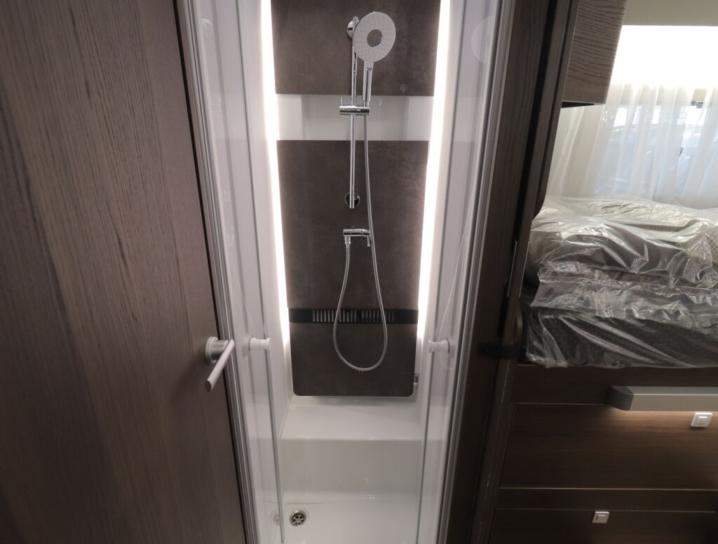 Adria CORAL SUPREME 670 DL 2025 Y