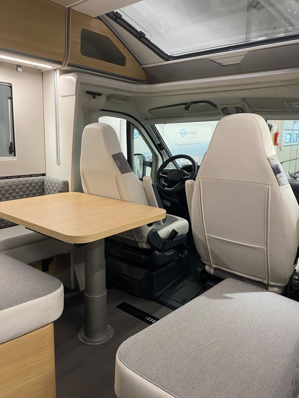Adria MATRIX 670 SL 60 YEARS SELECTION 2026 Harmaa