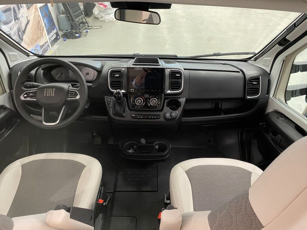 Adria MATRIX 670 SL 60 YEARS SELECTION 2026 Harmaa