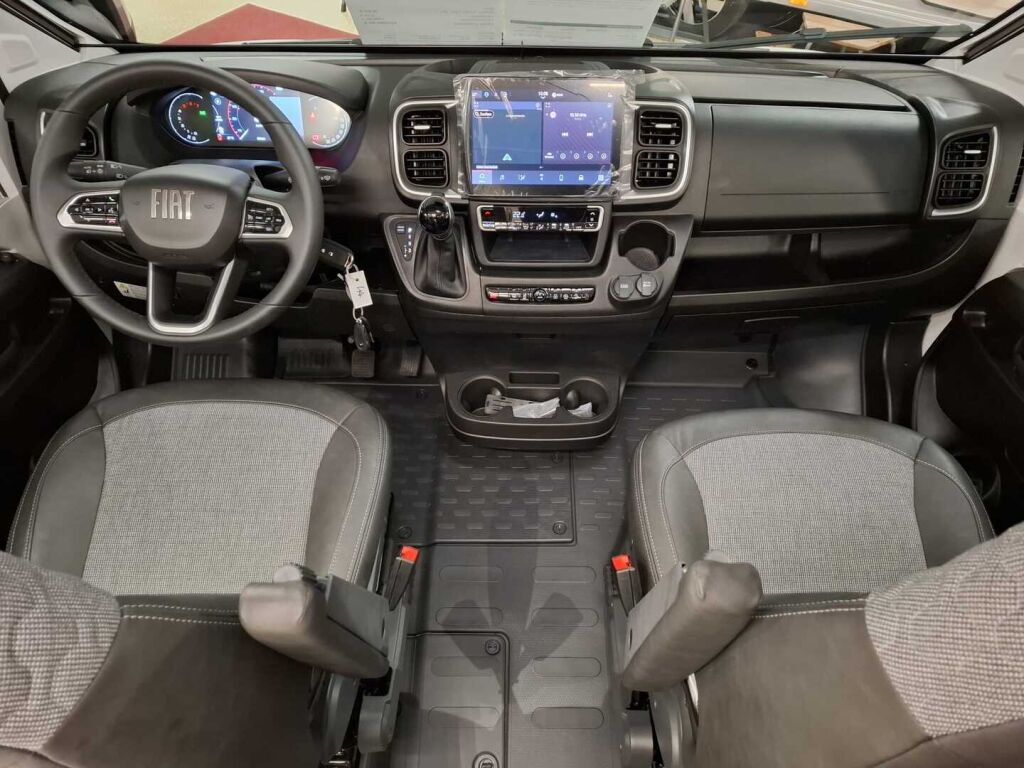 Adria Matrix Plus 670 SL 2025 Valkoinen