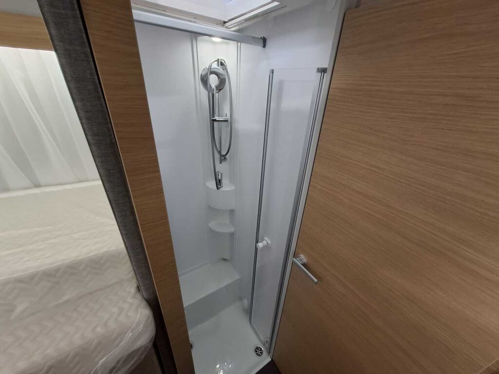 Adria Matrix 670 SL 60 Years Selection 2026 Harmaa