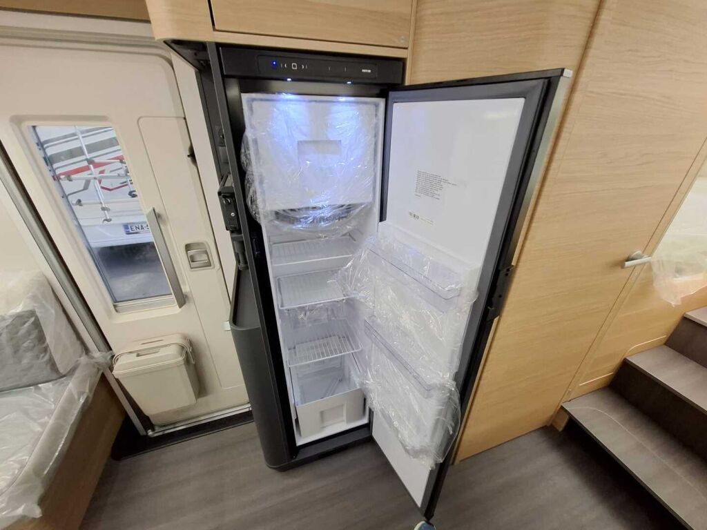 Adria Matrix 670 SL 60 Years Selection 2026 Harmaa