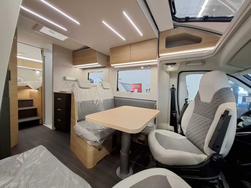 Adria Matrix 670 SL 60 Years Selection 2026 Harmaa