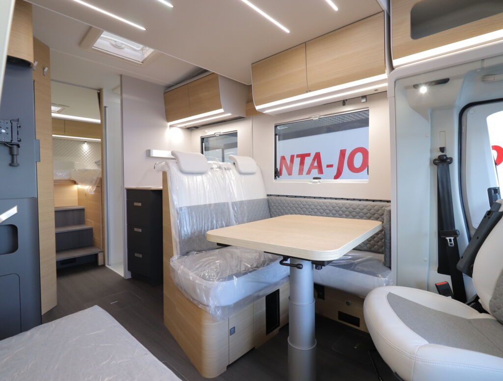 Adria MATRIX 670 SL 60 Years Selection 2026 Y